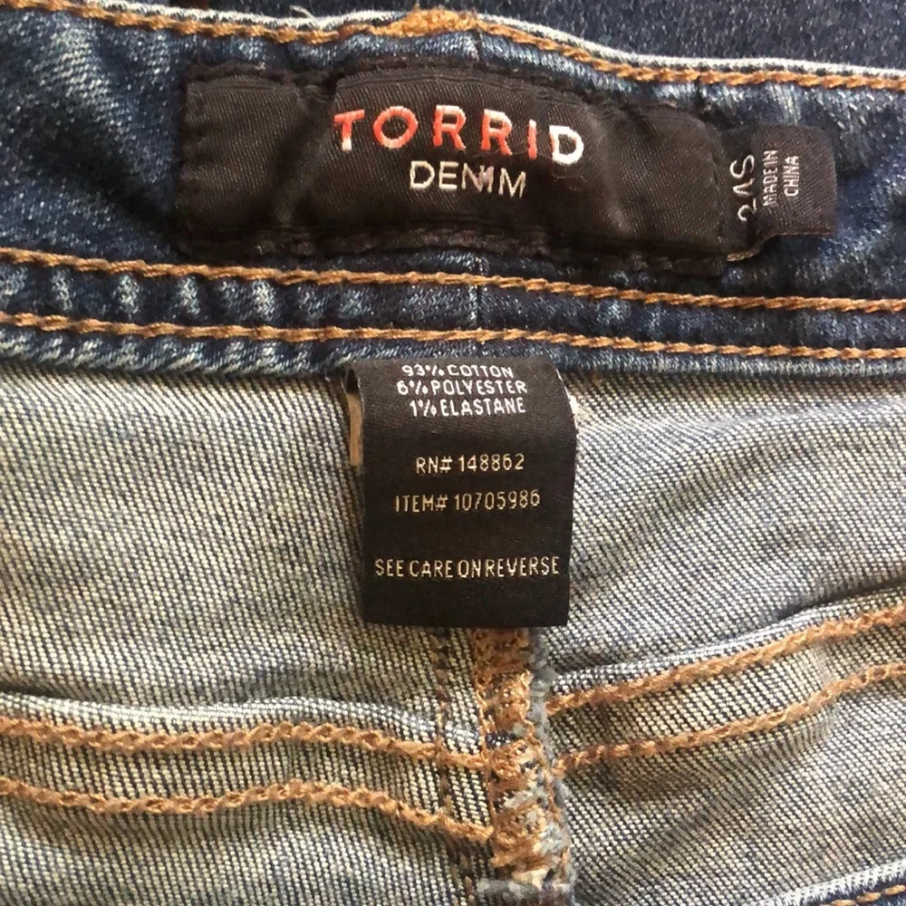 Torrid bootcut medium wash jeans size 24 short